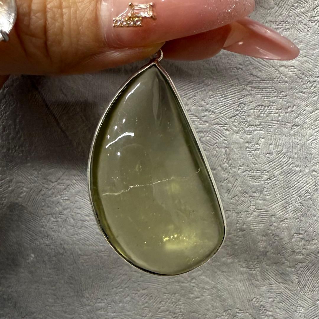 【大開運！高品質！】リビアングラス　透明感　大きいルース　ペンダント　ブレス