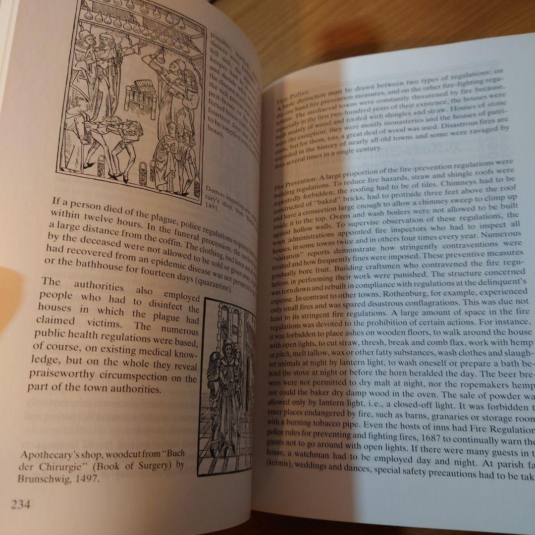 ローテンブルク　中世犯罪博物館　書籍　ドイツ