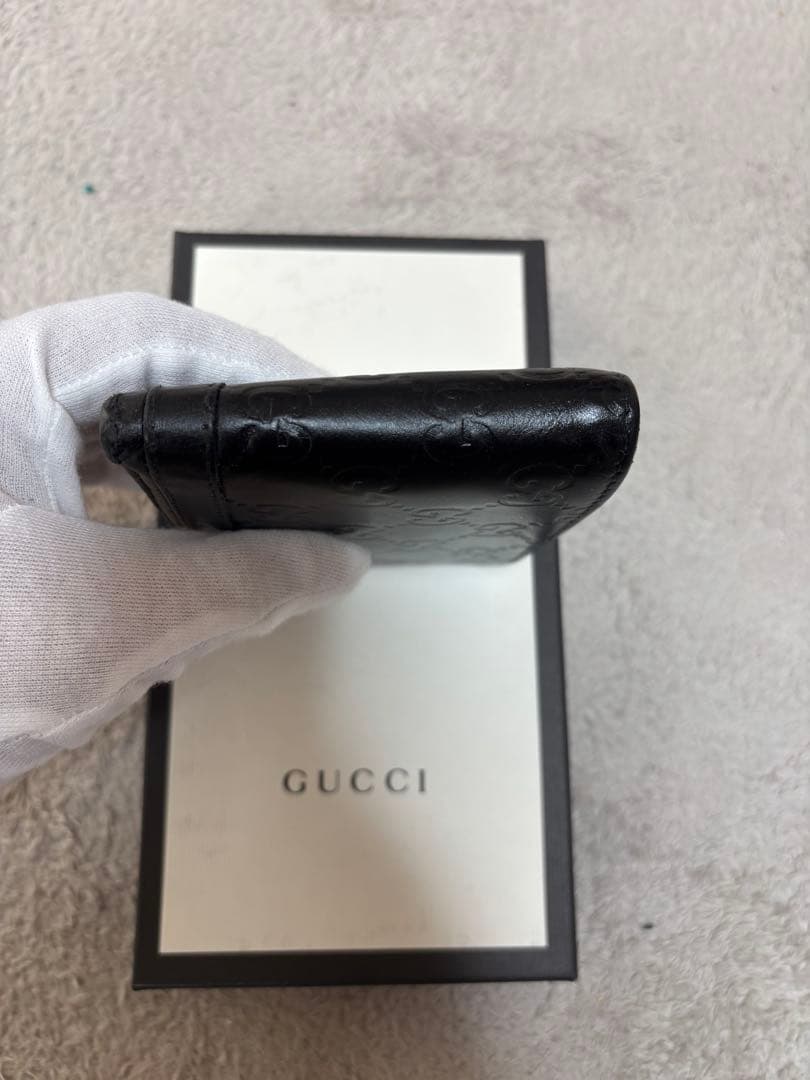 y*1様 GUCCI ブラックレザー 二つ折り財布