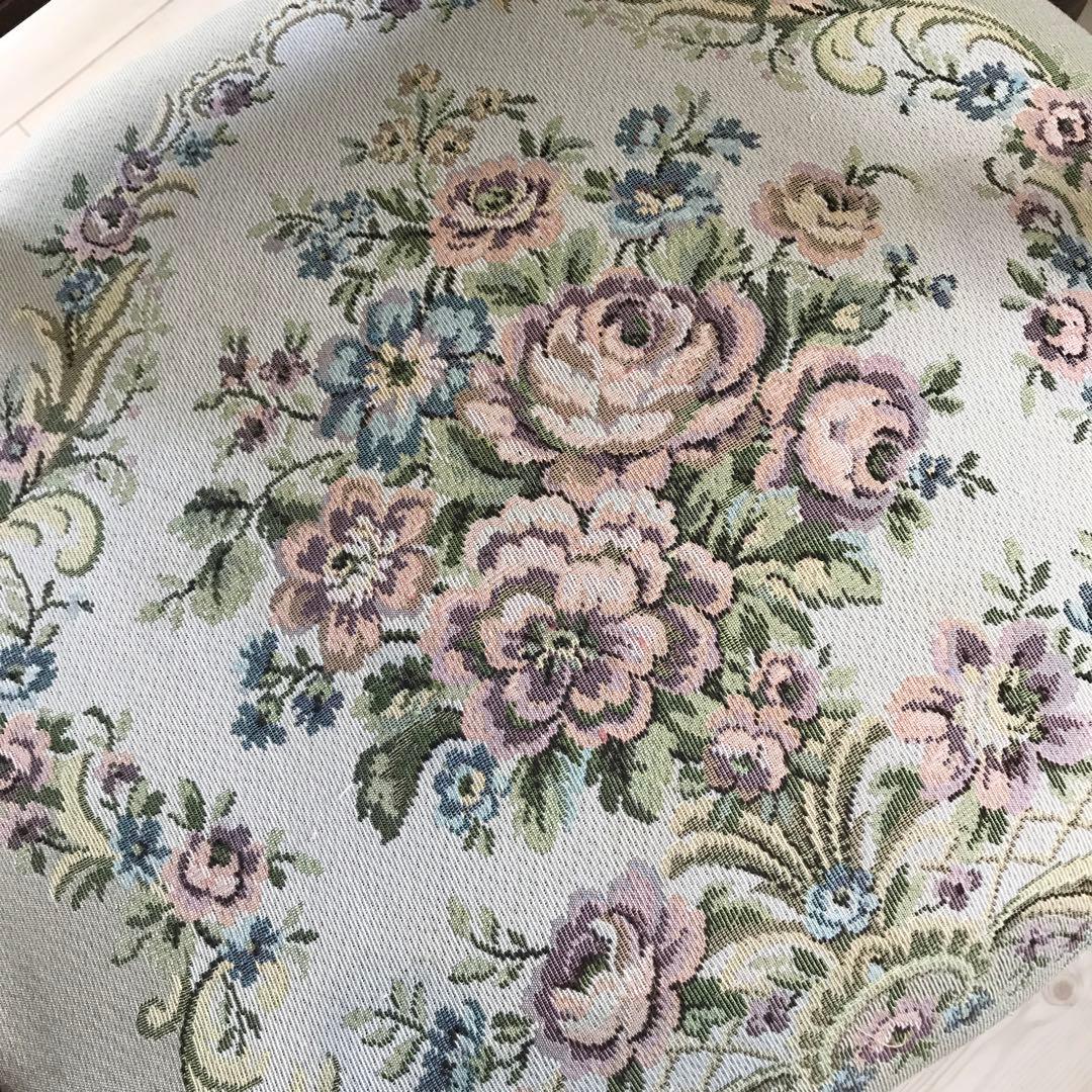 フランス　アンティーク肘掛け椅子