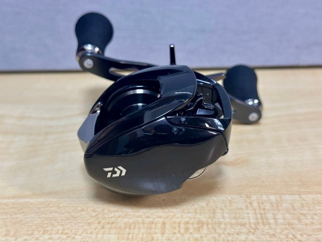 最終値下げ 10月3日削除します【美品】DAIWA 25HRF TW100XHL