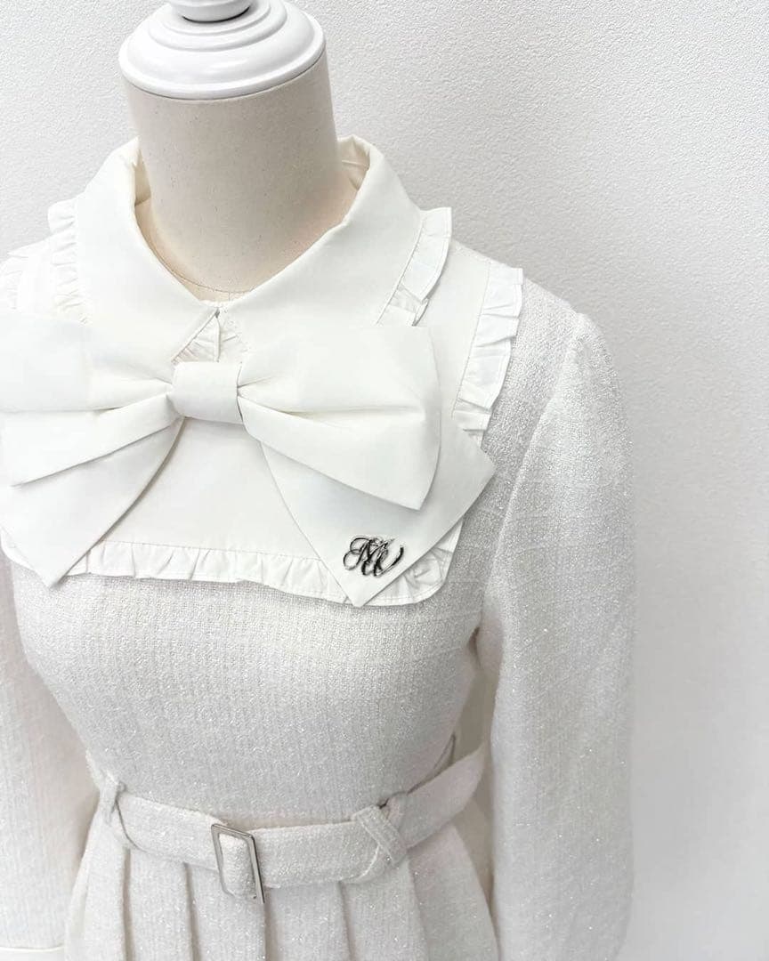 ハニーミュウ ビッグリボンツイードプリーツワンピース　ホワイト