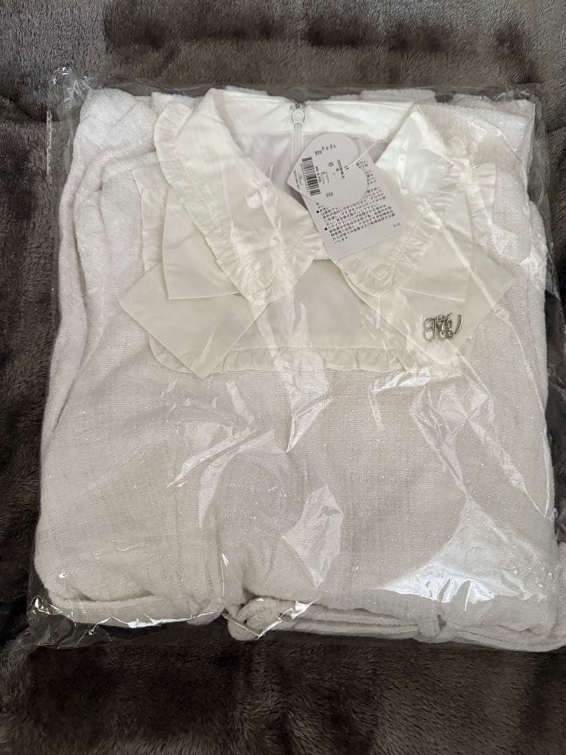 ハニーミュウ ビッグリボンツイードプリーツワンピース　ホワイト