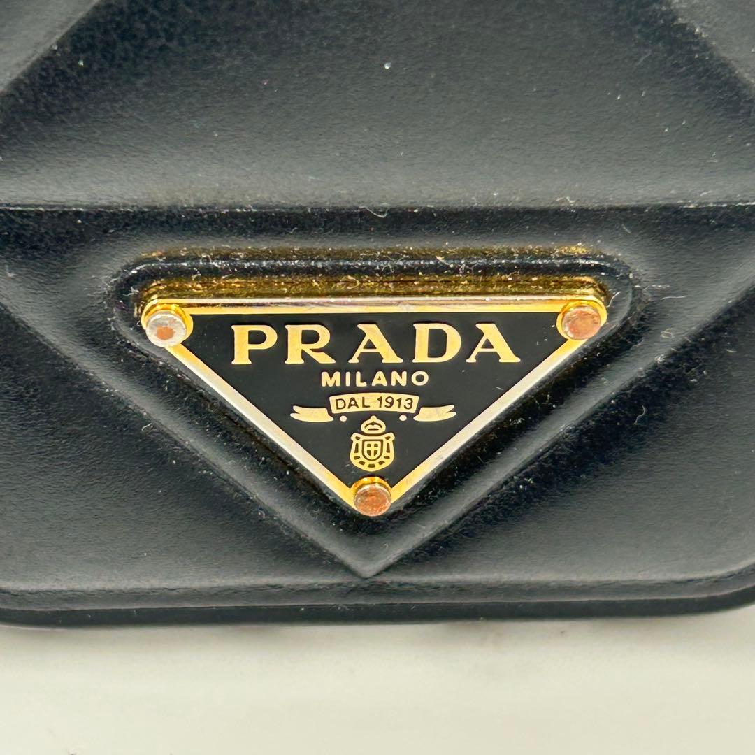 激レア【PRADA】iPhone14Pro パデットケース 3角ロゴ レザー 黒