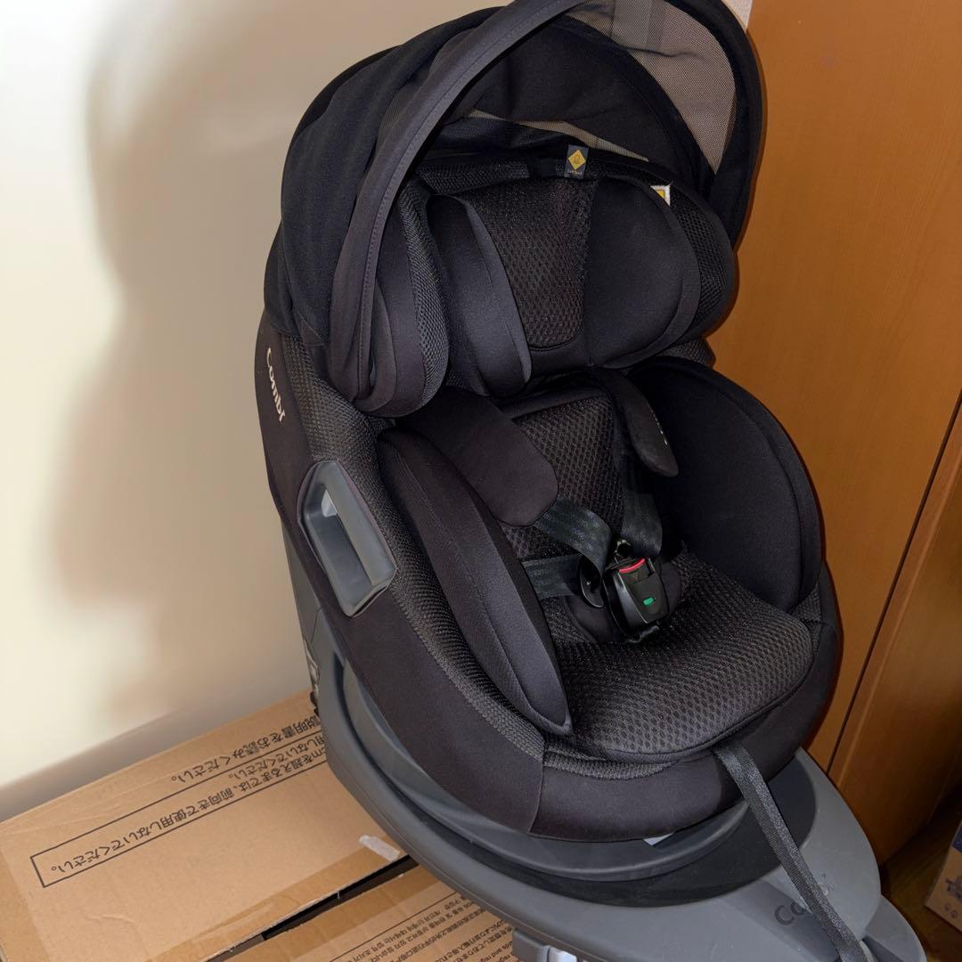 Combi チャイルドシート THE S ISOFIX plus
