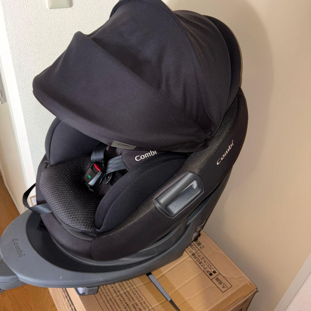 Combi チャイルドシート THE S ISOFIX plus