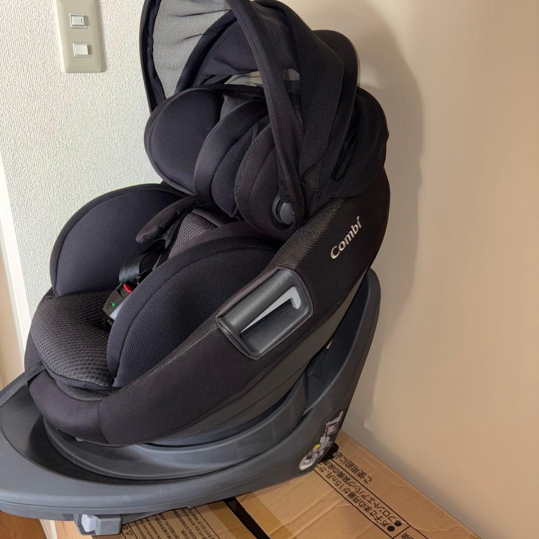Combi チャイルドシート THE S ISOFIX plus