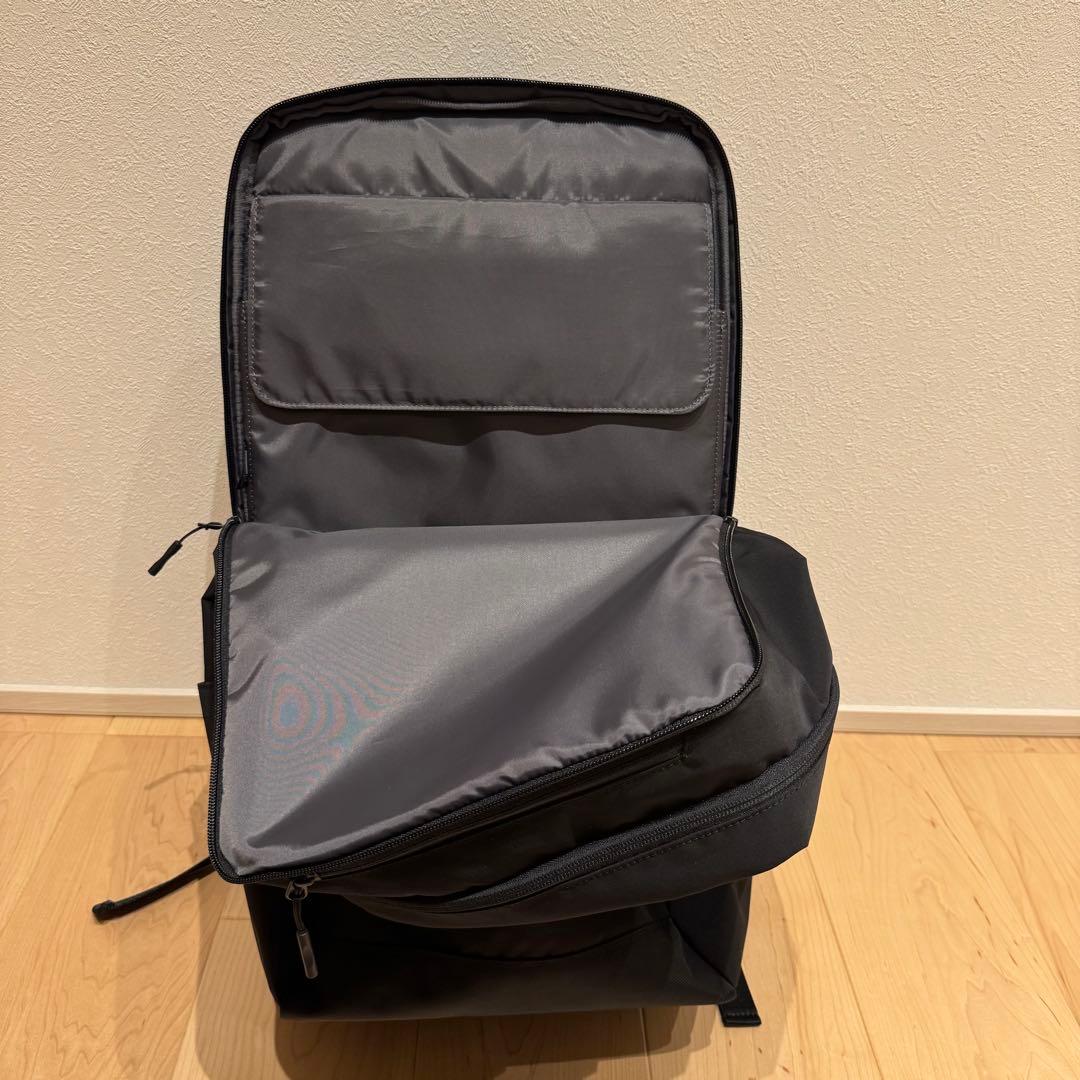 美品✨2025年モデル✨ユニクロ ファンクショナルバックパック 黒　36L