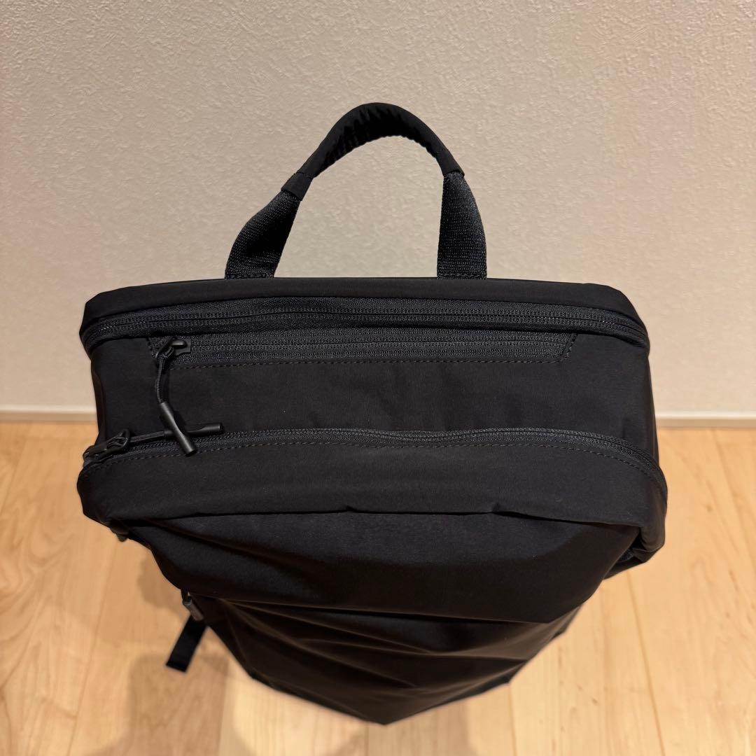 美品✨2025年モデル✨ユニクロ ファンクショナルバックパック 黒　36L