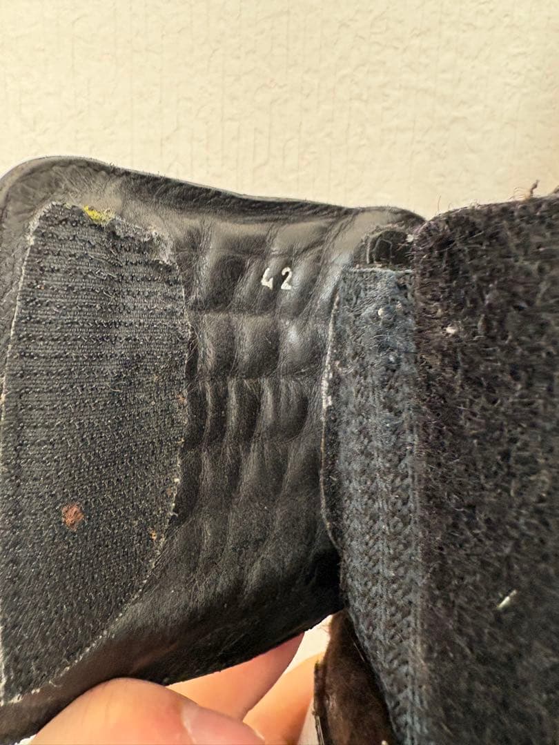 ドリスヴァンノッテン　レザーサンダル　ファーdriesvannoten