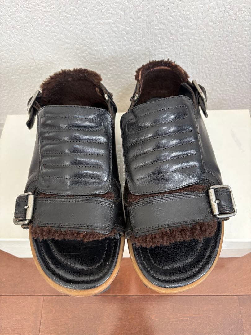 ドリスヴァンノッテン　レザーサンダル　ファーdriesvannoten