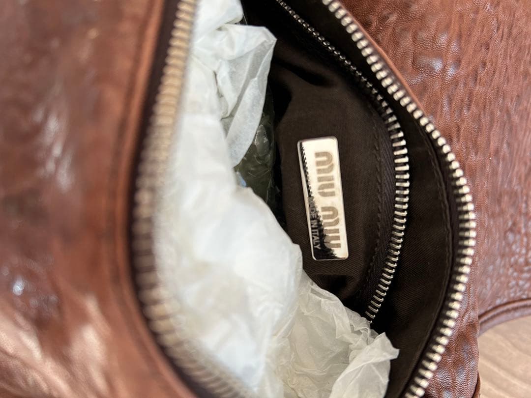 miumiu ミュウミュウ ショルダーバック ブラウン 赤い薔薇バラ飾り