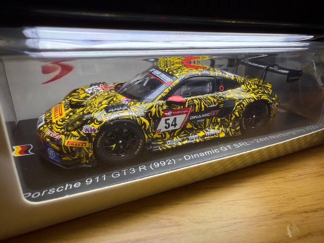 ミニカー 1/43 Dinamic GT Porsche 911 GT3 R #54