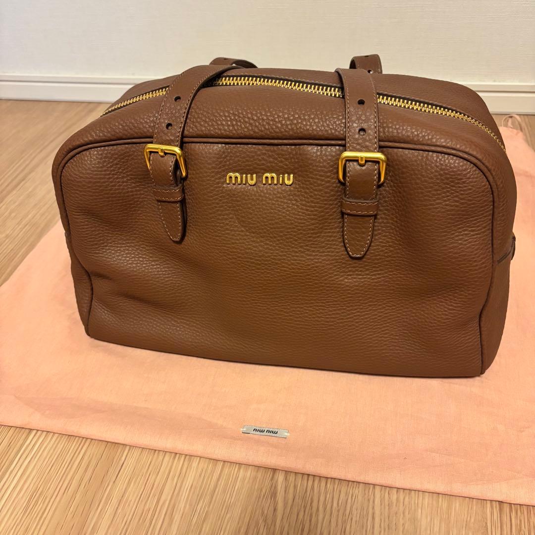 【未使用】miumiu ボストンバッグ ヴィッテロダイノレザー