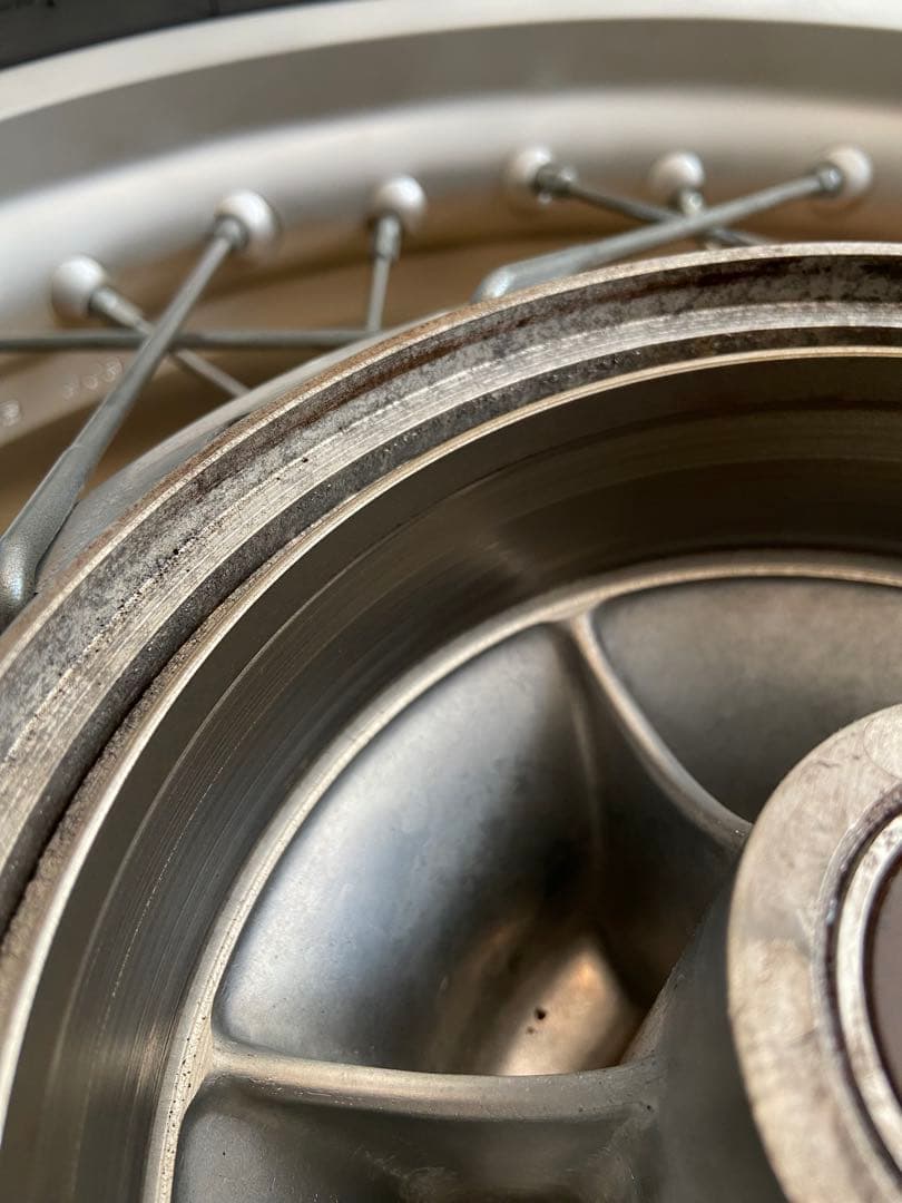 SR400 リアホイール　ベアリング新品