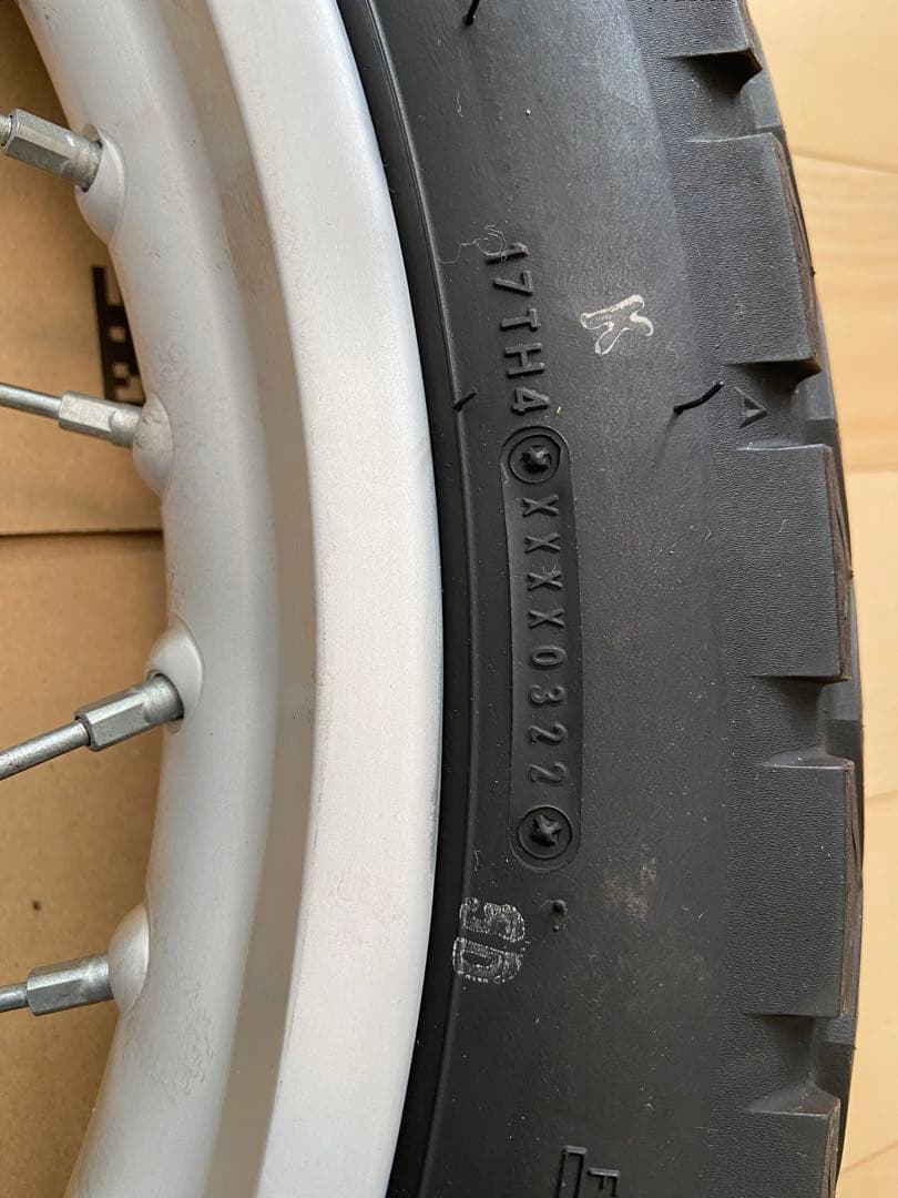 SR400 リアホイール　ベアリング新品