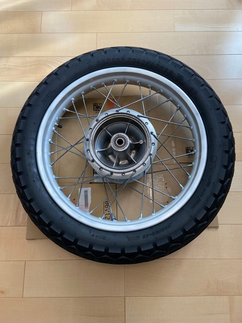 SR400 リアホイール　ベアリング新品