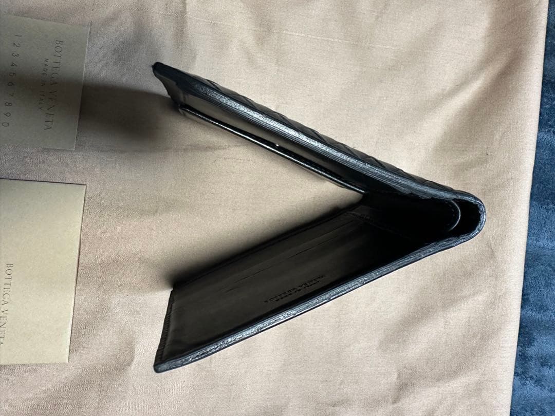 Bottega Veneta ブラックレザー二つ折り財布