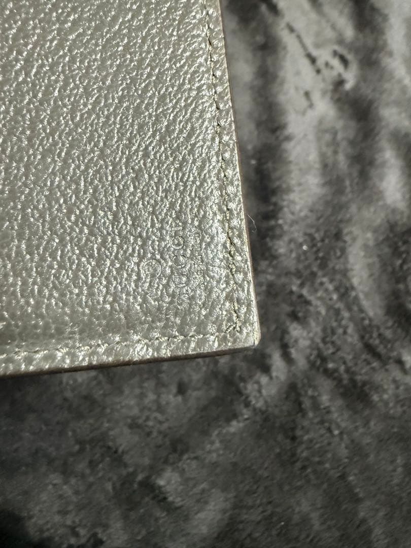 り*ょ様 GUCCI グレー レザー 二つ折り財布