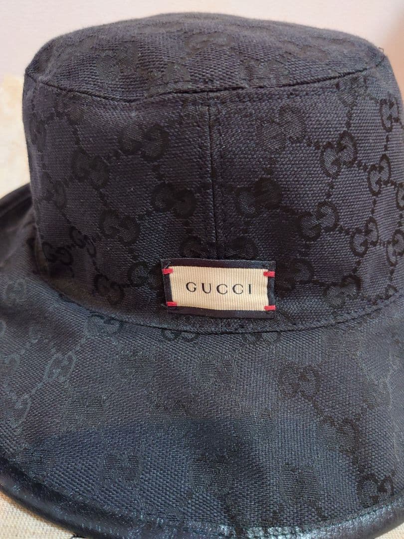 GUCCI バケットハット ブラック GGパターン