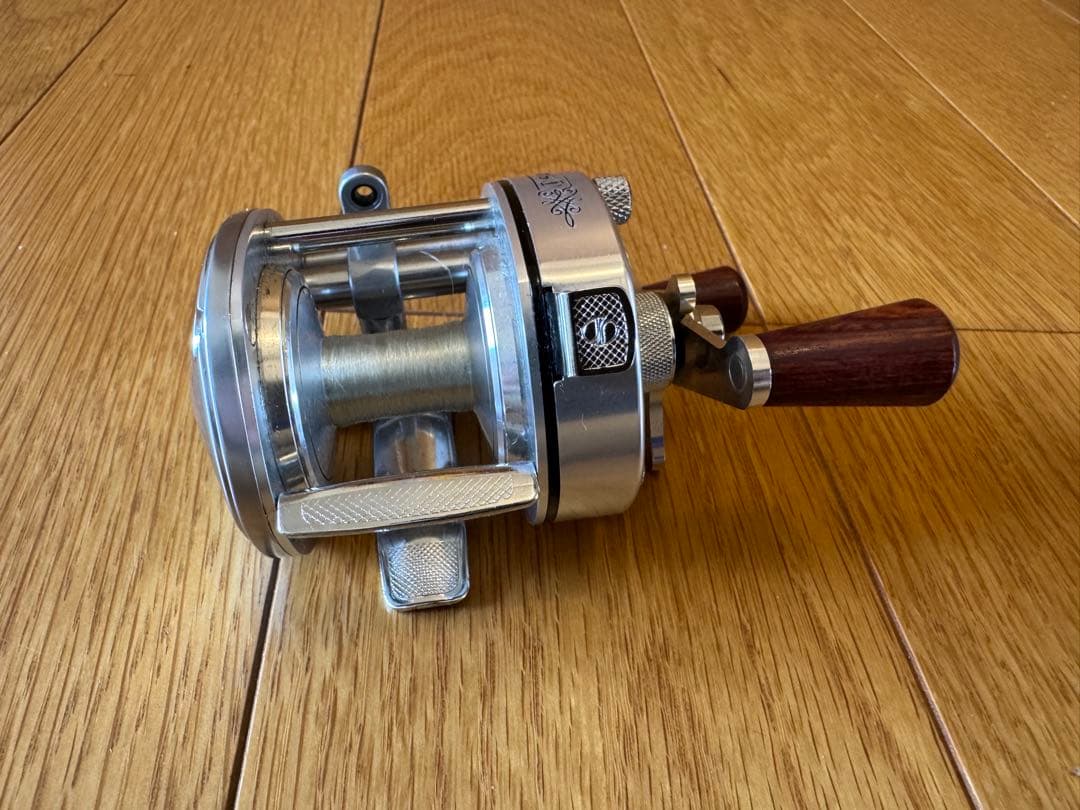 美品　Shimano Bantam 200 SG リール　バンタム