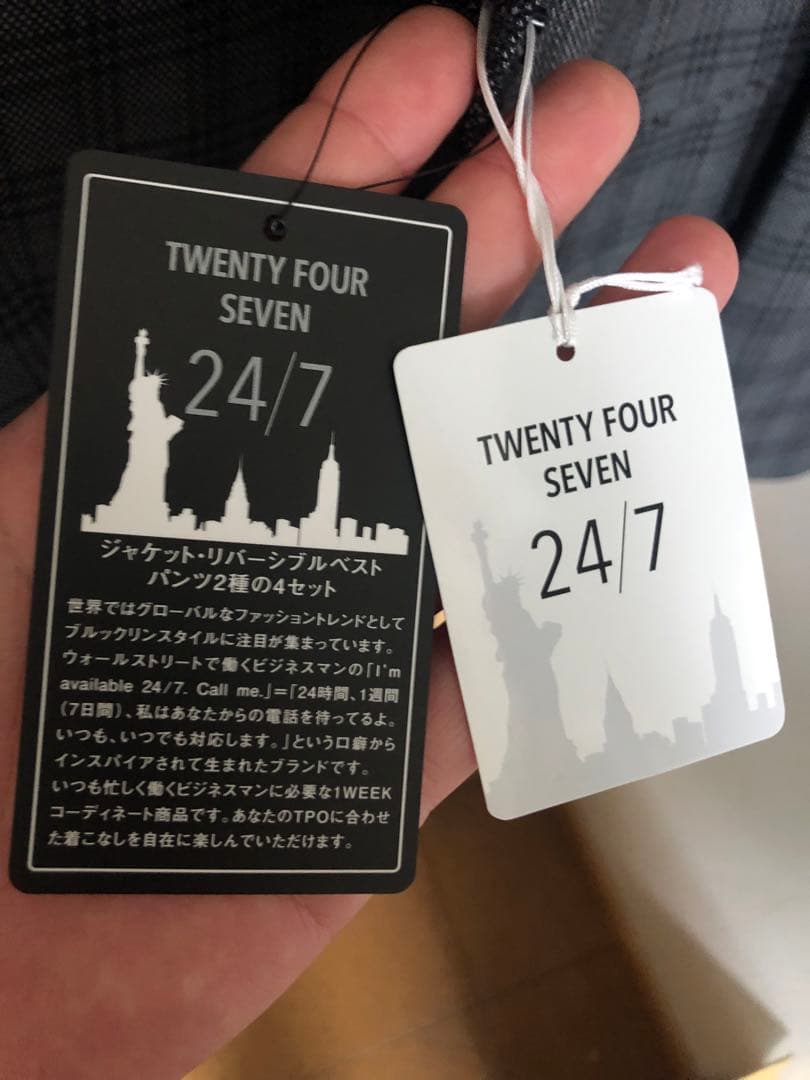 ☆トゥエンティフォーセブン　スーツAB7未使用品☆