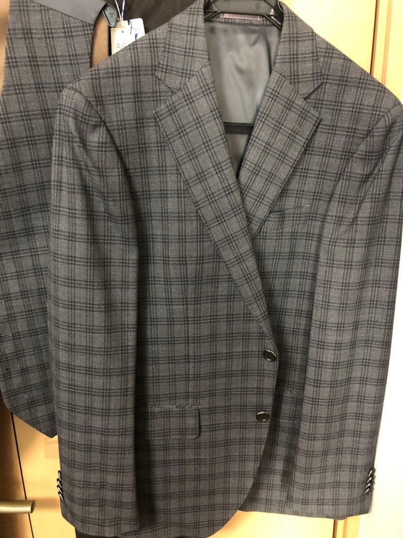 ☆トゥエンティフォーセブン　スーツAB7未使用品☆