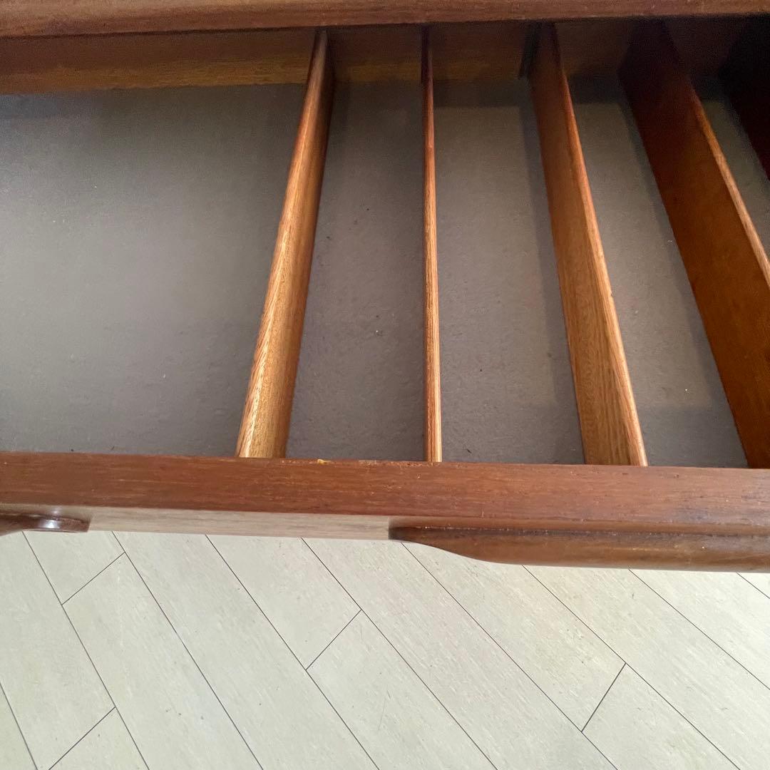 ● ピッツァ　G-PLAN Fresco脚付きサイドボード