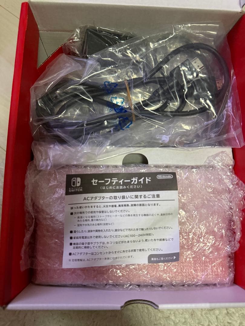 Nintendo Switch有機EL マリオレッド本体と付属品