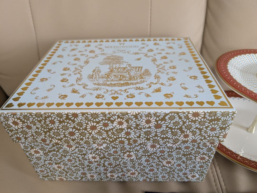 ウェッジウッド　クィーンオブハート　アフタヌーンティー　ケーキスタンド