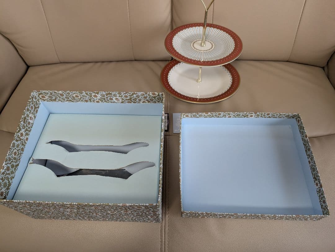 ウェッジウッド　クィーンオブハート　アフタヌーンティー　ケーキスタンド