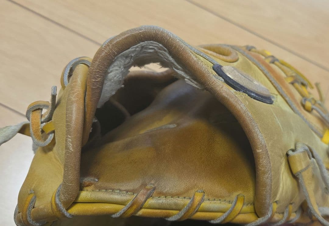 ASICS GOLDSTAGE ファーストミット&グローブホルダー