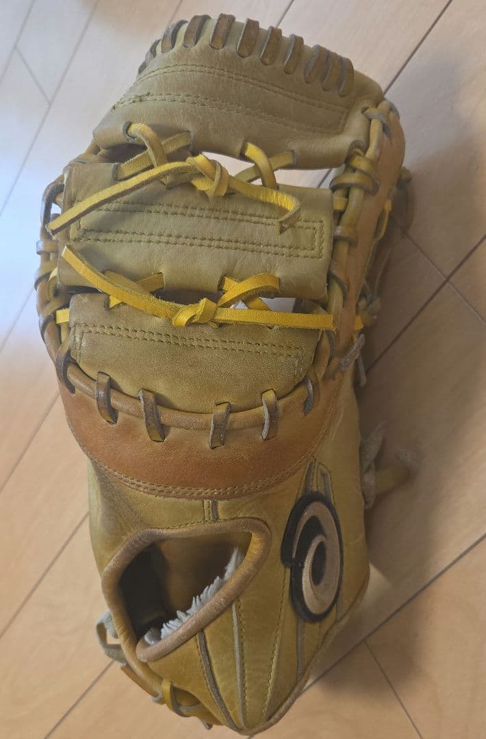 ASICS GOLDSTAGE ファーストミット&グローブホルダー