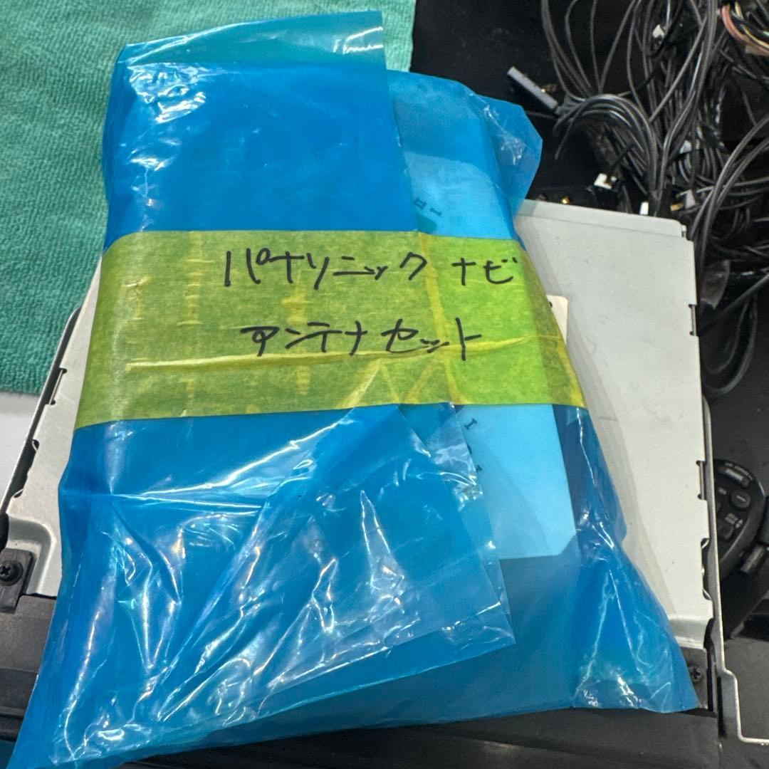 Panasonic CN-RA03D カーナビ 本体