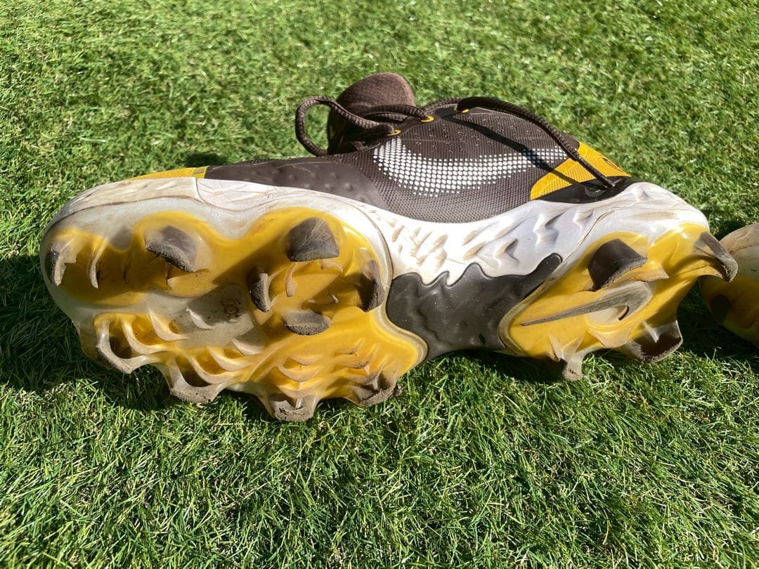 ナイキ　野球　スパイク　ポイント　パドレス　ハラチ