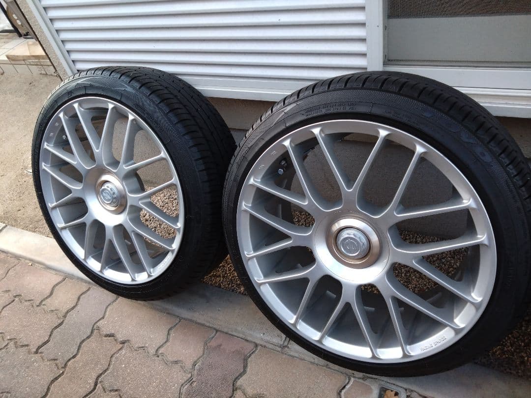 CRIMSON Racing Sparco 17インチ 114.3 4穴 5穴