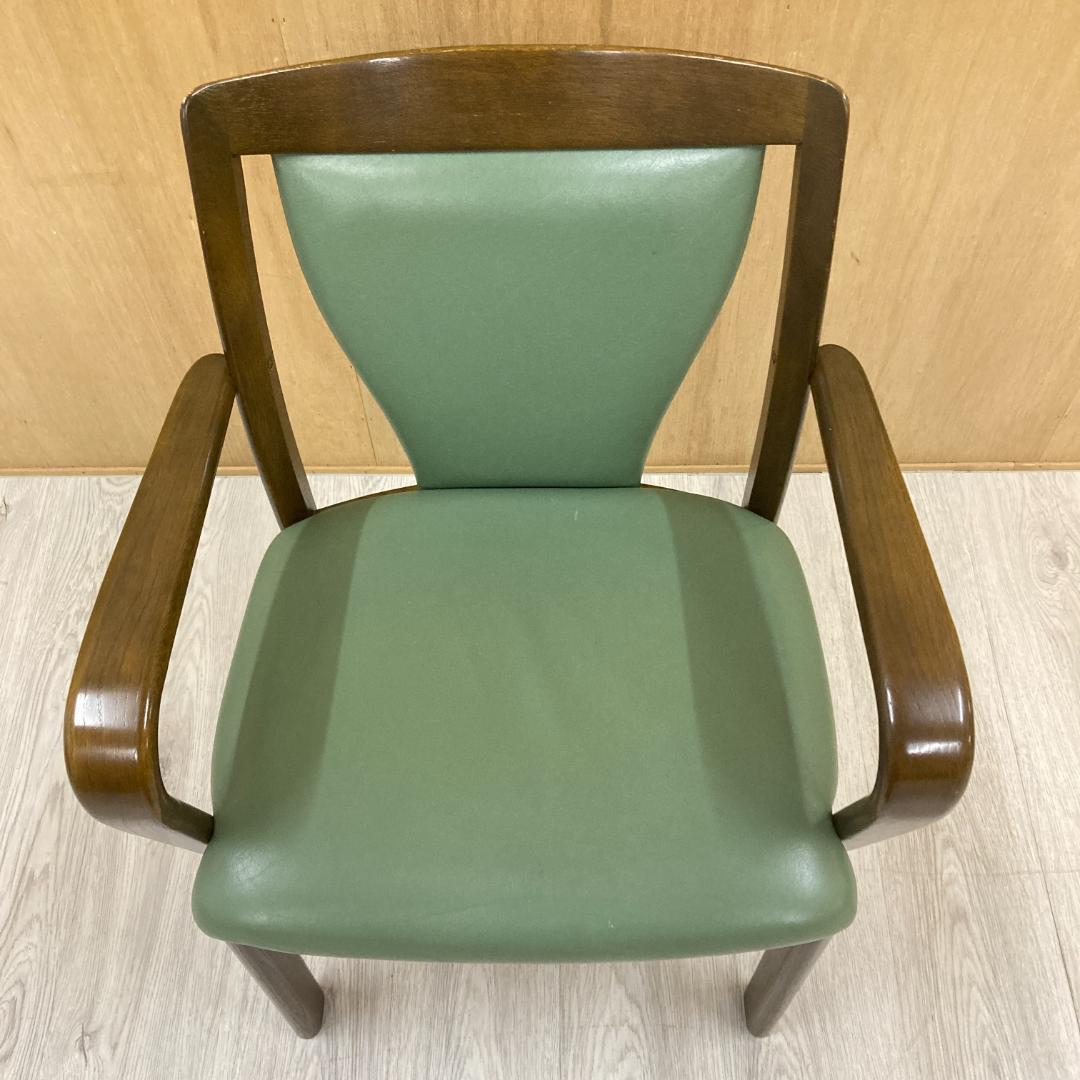 【飛騨産業】キツツキ　アームチェア　ダイニングチェア　革　C