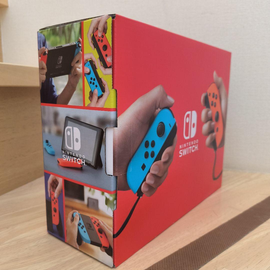 Nintendo Switch 本体とスーパーマリオパーティ