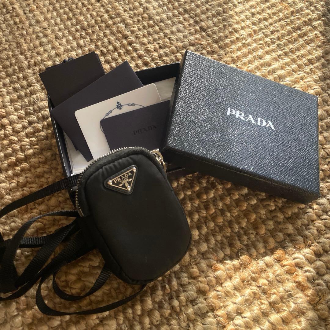 完売品　PRADA ブラック ナイロンショルダーバッグ　ポーチ