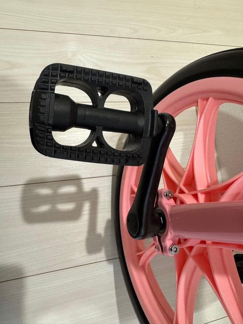 【ほぼ新品】TOEI LIGHT 一輪車 16インチ ピンク ノーパンクタイヤ