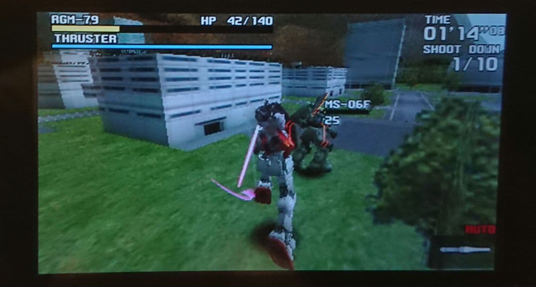 ドコモ docomo P-04B オレンジ ガラケー ゲーム ガンダム 携帯