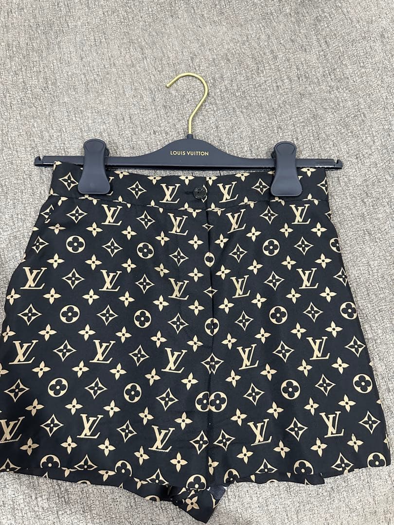 Louis Vuitton ロゴプリント ショートパンツ