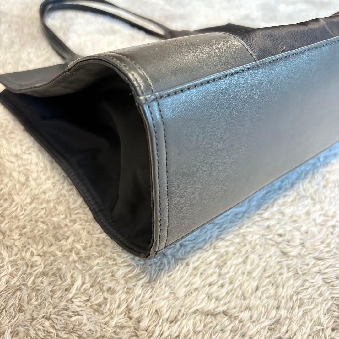 TORY BURCH トリバーチ ナイロントートバッグ ブラック 軽量A4収納可