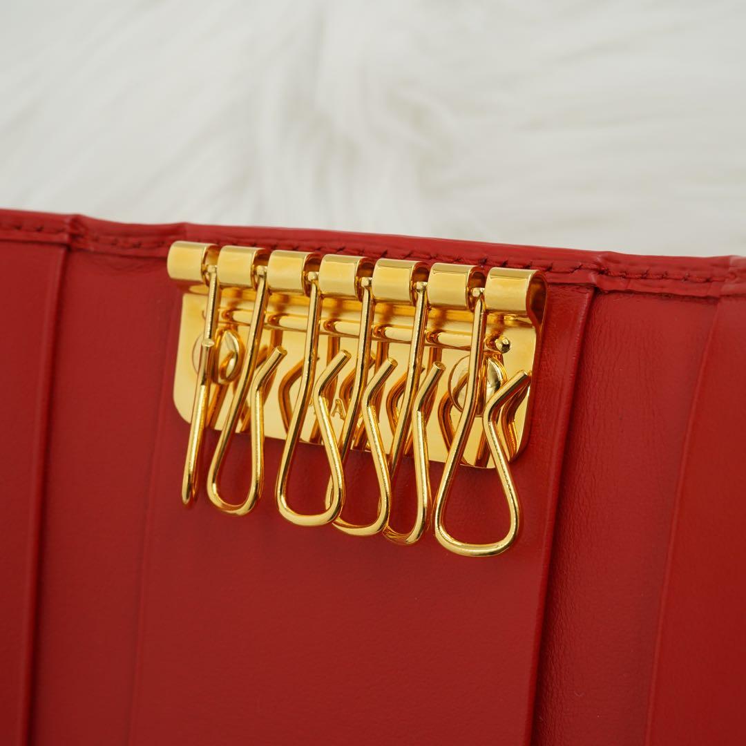 新品未使用品　箱付き　PRADA プラダ　キーケース　サフィアーノレザー　赤