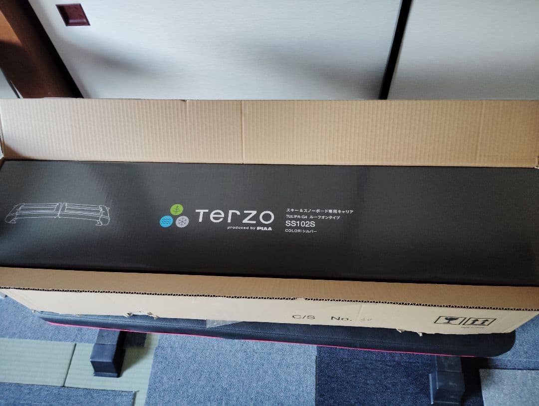【Terzo】スノボキャリア ルーフオン 未使用新古美品