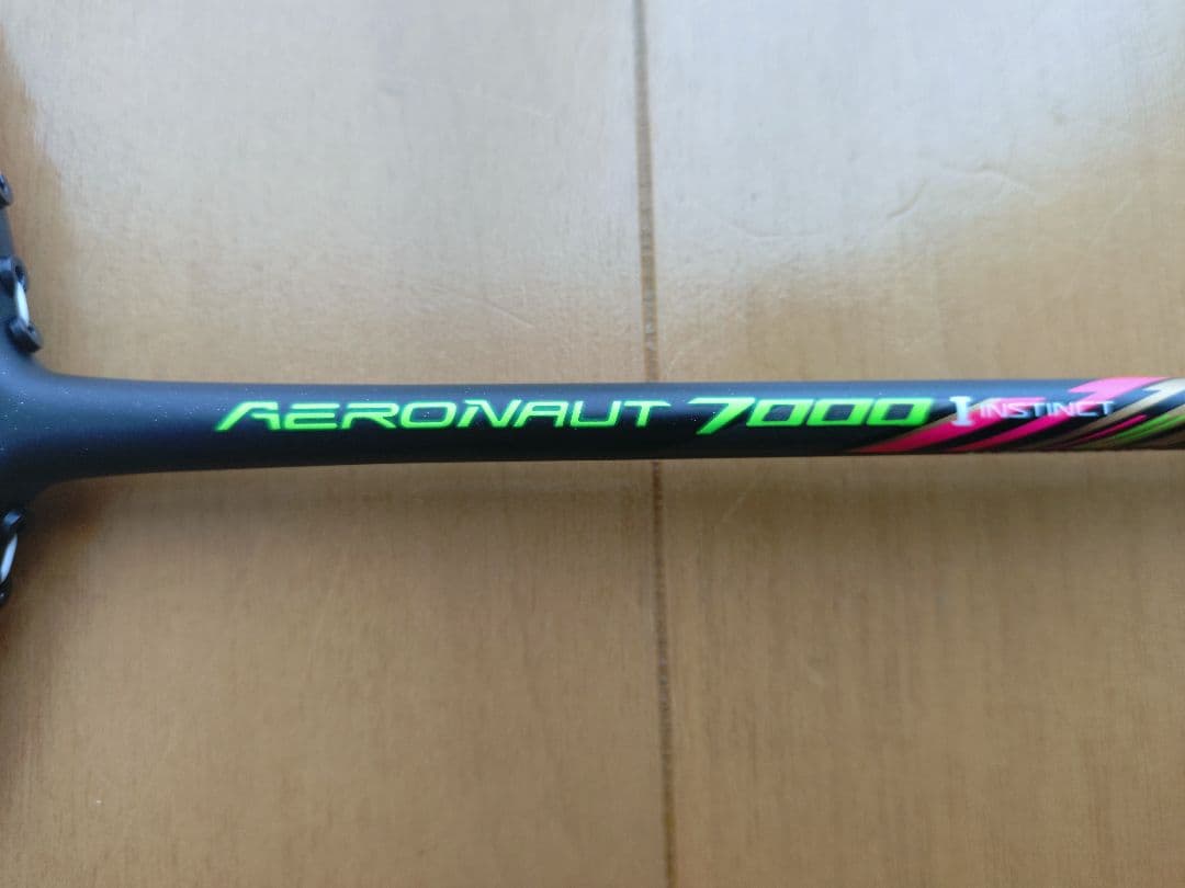 エアロナット 7000 i バドミントンラケット ピンク/黒