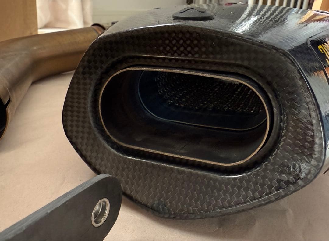 アクラポビッチCBR600RR スリップオンマフラーチタン2013-2021年式