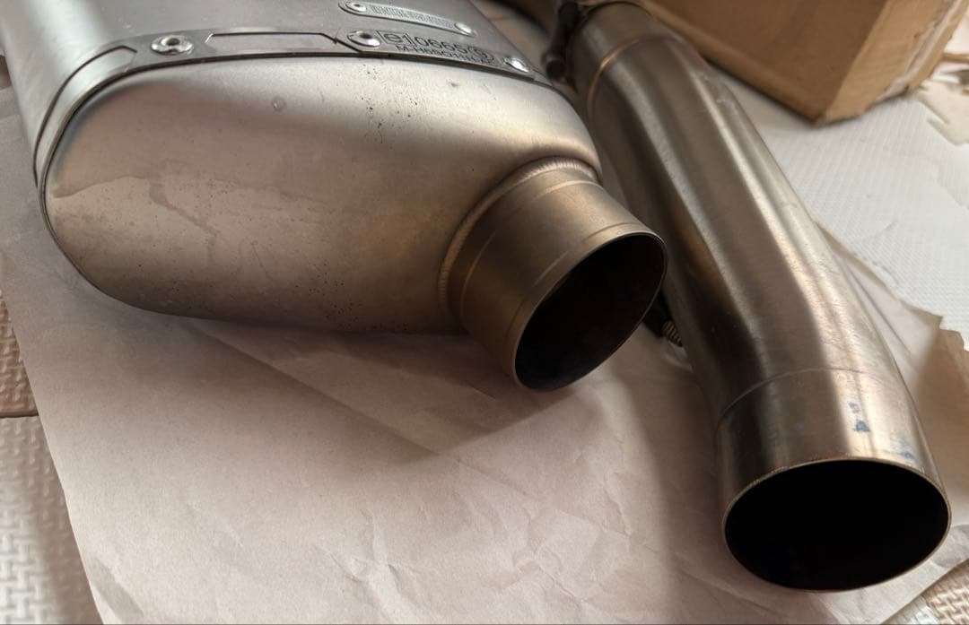 アクラポビッチCBR600RR スリップオンマフラーチタン2013-2021年式