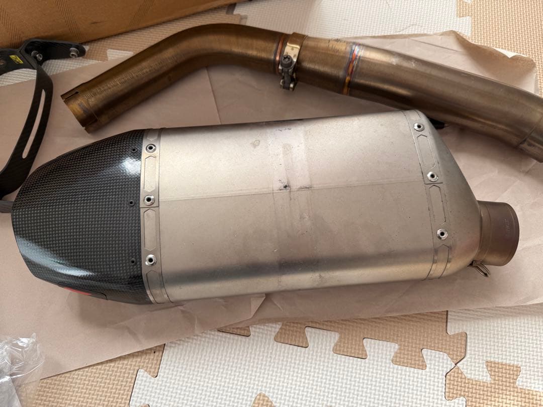 アクラポビッチCBR600RR スリップオンマフラーチタン2013-2021年式