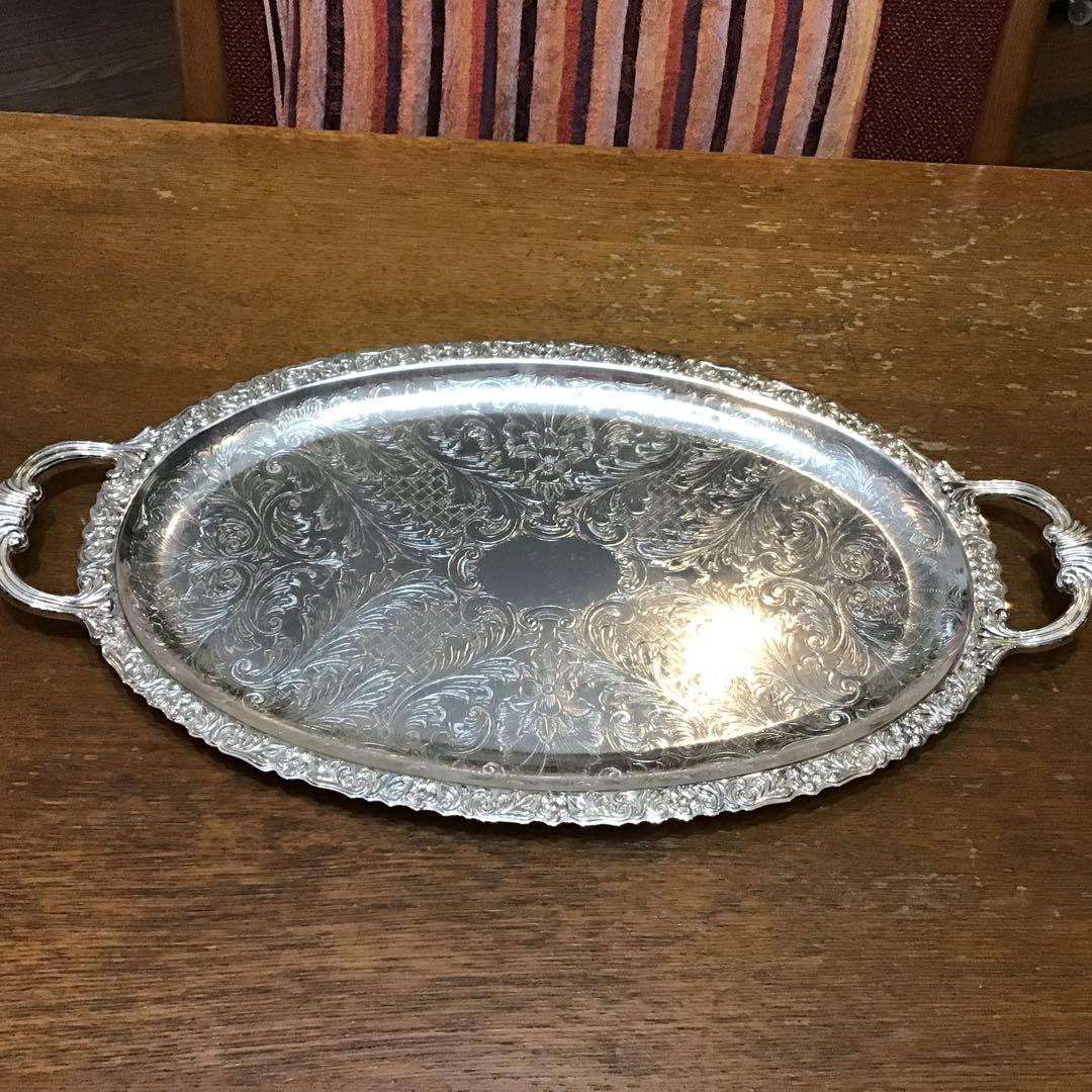 イギリス製　　　シルバートレー　　　　　銀メッキ